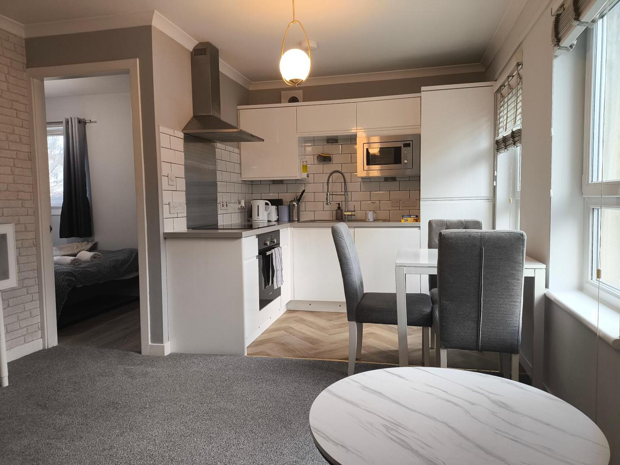 Flat With Double Sized Bed Apartment Edinburgh